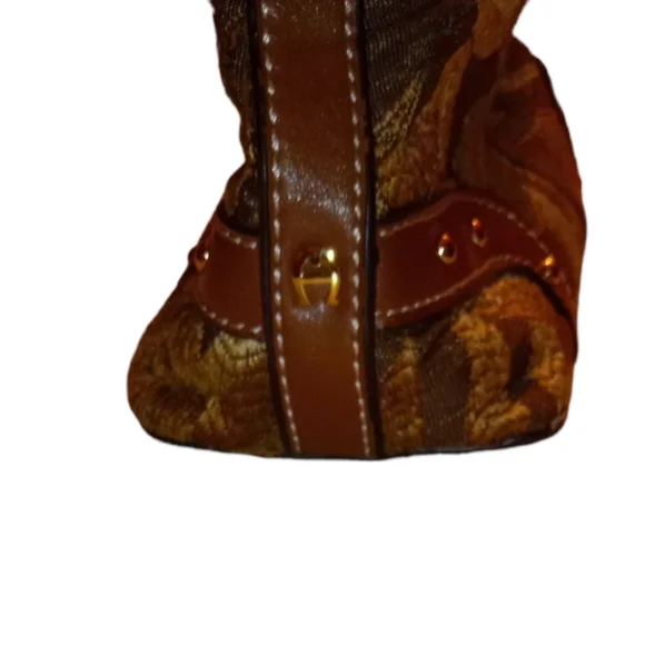 Etienne Aigner Vintage Tan and Golden Bronze Leafy Hobo Shoulder Purse - Picture 4 of 7